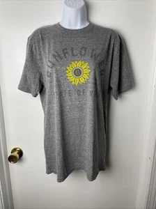 Neu mit Etikett $ 31,99 Rally Kansas grau Sonnenblume State Of Mind kurzärmliges Shirt Gr. Small - Bild 1 von 11