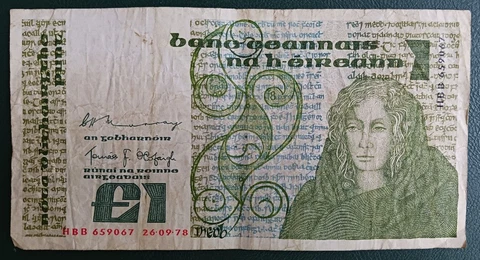 Central Bank of Ireland One Pound Note (One Punt) Pre-Euro 1978 Cover