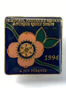 Prendedor de solapa vintage 1994 antiguo Edredón Show Paducah KY A Joy Forever Rotary Club - Imagen 1 de 4