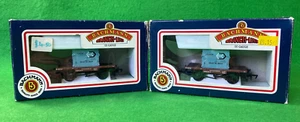 BACHMANN MODEL RAILWAYS OO GAUGE A PAIR OF BRITISH RAIL CONFLATS WITH CONTAINERS - Picture 1 of 6