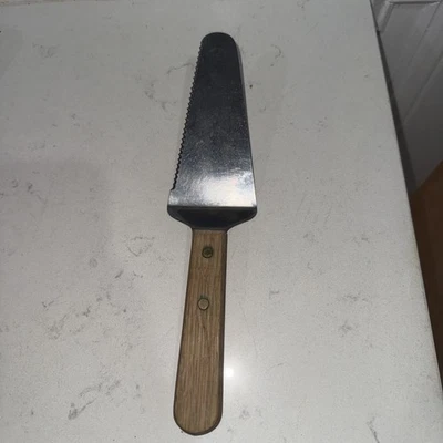 Vintage MCM Pie Cake Server Stainless Wood Handle Made In Taiwan - Image 1 of 4