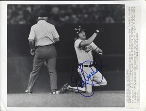Autographed 8x10 Joe Orsulak Baltimore Orioles Relief Outfielder 1988-92 Pirates - Picture 1 of 2