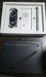 Wacom Intuos Digital Drawing Tablet with Pen - Black - Picture 1 of 3