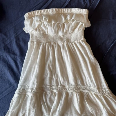 Vestido Midi HD in Paris Blanco Hombro Descubierto Volantes Boho Anthropologie Bd Raro Hallazgo Foto 1 de 4