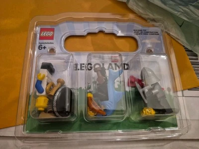 OFFICIAL LEGOLAND MINI-FIGS! New York  - Image 1 of 4