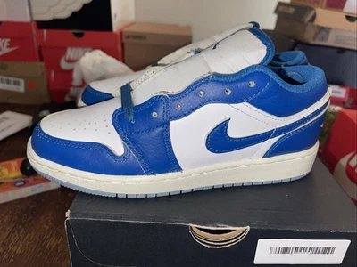 FN9137-141 Jordan 1 Low SE (GS) Talla 5y Blanco/Azul Industrial Foto 1 de 4