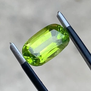 4.70 CT Natural Peridot Loose Gemstone from Pakistan - Picture 1 of 10
