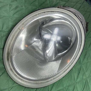 2004 Volkswagen VW Beetle RH Passenger Side Headlight USED - Picture 1 of 12