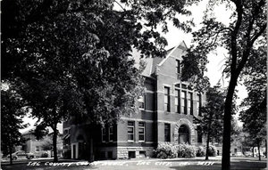 Vintage RPPC Photo Postcard Court House Sac City, Iowa IA ~ Old Car - Picture 1 of 3
