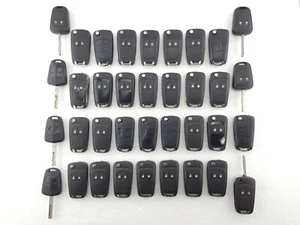 36 x Vauxhall Corsa, Insignia, etc. Lote de trabajo de 2 llaveros con teclas - probado - Imagen 1 de 2