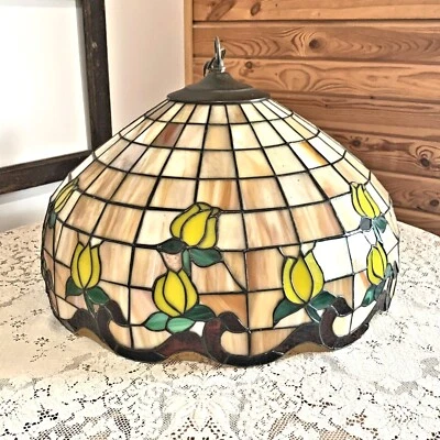 Lámpara de araña de vitral lámpara de luz colgante rosas amarillas núcleo de cabaña en mal estado de colección Foto 1 de 4