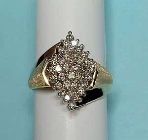 Anillo con forma de marquesa de diamantes genuinos para dama de 1/2 quilate, oro amarillo de 10 quilates, 4,3 g, talla 6 - Imagen 1 de 9