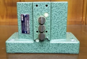 BALUFF BNS519-D3 D12-100-11 THREE POSITION LIMIT SWITCH - Picture 1 of 6