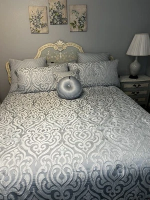 Винтажный королевский спальный гарнитур John Widdicomb из французской провинции - Изображение 1 из 4