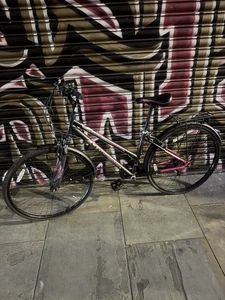 Cross CRX 5000 Hybrid Bike – Lightweight, 21-Speed, Shimano Equipped - Picture 1 of 4