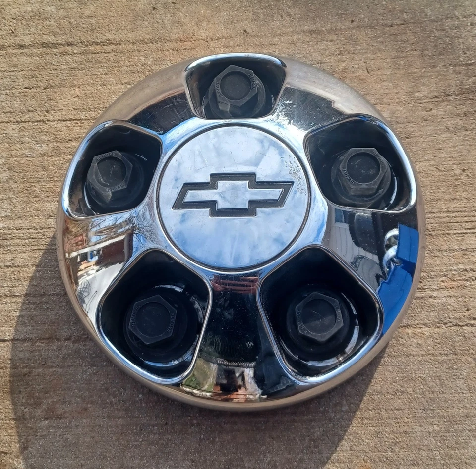 Центральный колпак Chevrolet Astro Van, хром, 1996-2002 деталь No 15697613 01 - Изображение 1 из 3