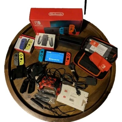 BUNDLE Nintendo Switch 32GB Console Joy Con Controller Case and More EUC - Image 1 of 4