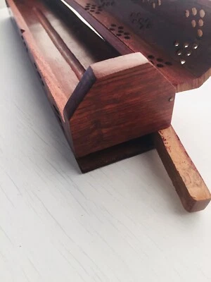 Caja de madera tallada clásica Gold Stars soporte quemador palo de incienso marrón NUEVO marrón Foto 1 de 4