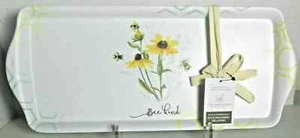 Juego de 2 bandejas para servir pequeñas The Farmhouse Rachel Ashwell Be Kind Bees nuevas - Imagen 1 de 2