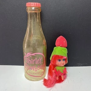 Botella de refresco vintage Mattel Liddle Kiddle Shirley Strawberry Kola Doll 1967 LEER - Imagen 1 de 10