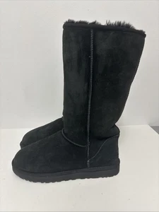 UGG Auténticas Botas Negras S/N 5815 Cuero Genuino Piel de Oveja Clásicas Altas Talla 9 - Imagen 1 de 9