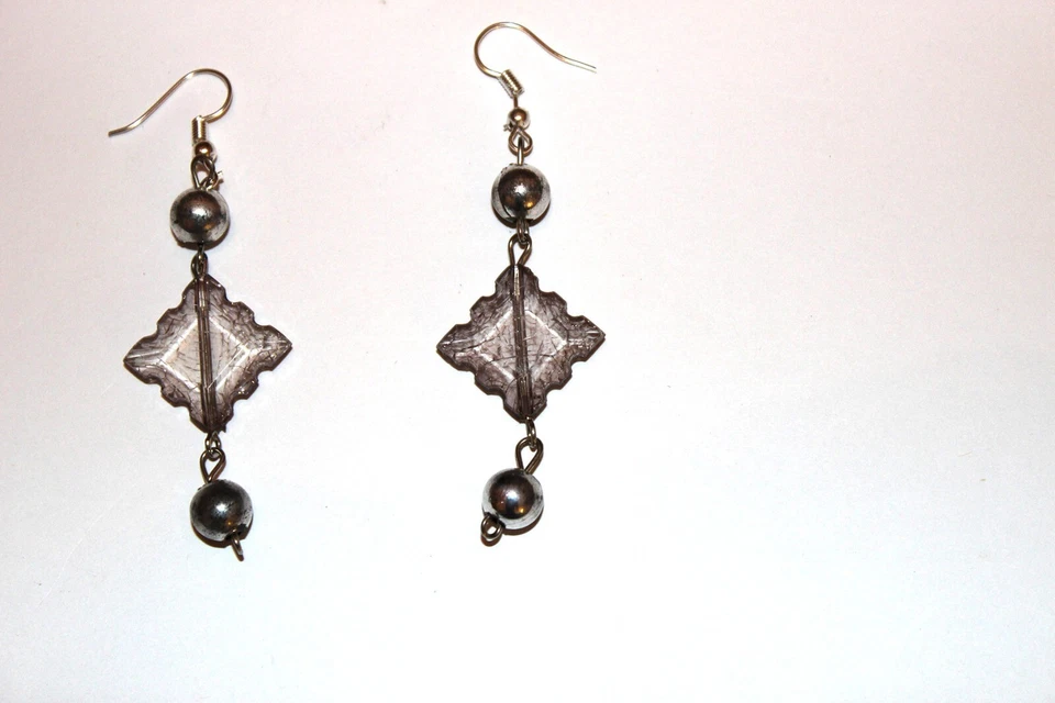 ORECCHINI PENDENTI DONNA ACCIAIO VIOLA TRASPARENTE STILE VINTAGE BIGIOTTERIA - Immagine 1 di 4