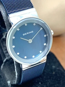 Reloj para mujer Bering 10126-307 cuarzo plata esfera azul malla acero pequeño 25 mm - Imagen 1 de 13