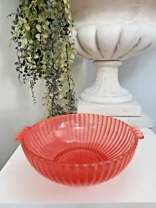 Exquisite Peach/Red Vintage Glass Fruit Bowl Ribbed and scalloped - Picture 1 of 12