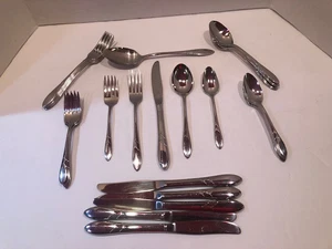 Vintage Oneida Craft Deluxe Flatware Debonair Set for 6 + Serving Spoon - 31 Pcs - Picture 1 of 5