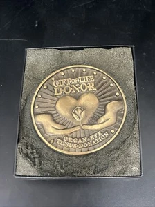 Collectible Gift Of Life Donor Organ Eye Tissue Donation Medal Medallion Used - Picture 1 of 3