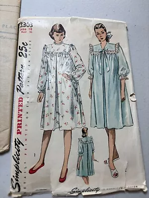 1950’s Vintage Simplicity Sewing Pattern Maternity Hospital Gown Sz 18 Complete - Image 1 of 3