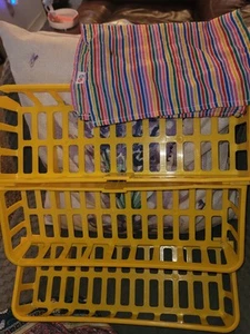 Vintage Fisherprice Spaß mit Lebensmittel Ersatz Gelb Körbe Regale Küche Posten - Bild 1 von 6