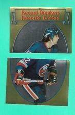 (1) MIKE BOSSY 1983-84 O-PEE-CHEE  STICKER # 321-322 ISLANDERS  FOIL  (V9210)  