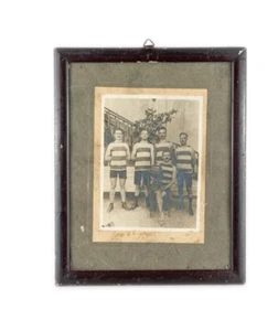Framed Picture With 5 Athletes During An Award Ceremony. Early 1900s - Picture 1 of 1