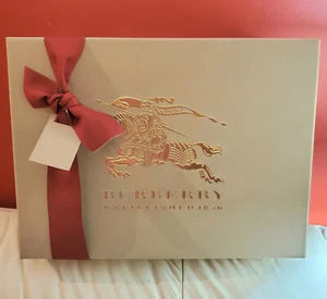 Burberry Cajas de Regalo Gruesas Resistentes/Nota de Regalo/Sobre Vacío - Imagen 1 de 18