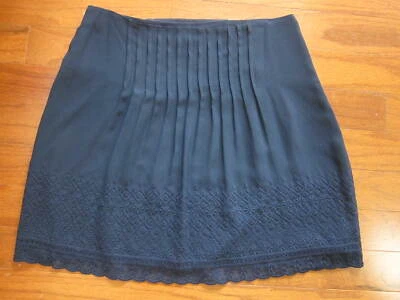 NUEVO Ann Taylor LOFT Sobre la Rodilla Pliegues Frontales Parte Inferior Vieira AZUL MARINO Falda de Encaje Talla 8 Foto 1 de 4