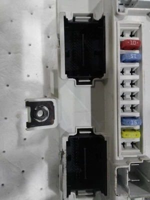 Used Body Control Module fits: 2015 Chrysler 200 Body Control BCM LH dash mounte Foto 1 de 4