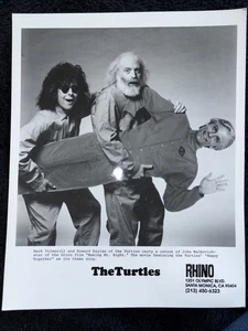 The Turtles featuring Mark Volman and Howard Kaplan 8x10 Photo - Picture 1 of 2