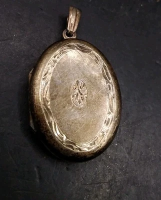 Vintage Fully Hallmarked Silver Locket Pendant Med/Large  - Image 1 of 4