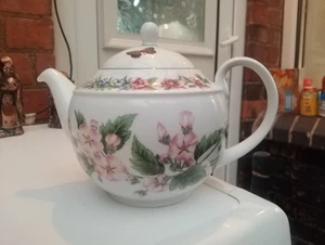 Hierbas Royal Worcester ~ Tetera de 2 1/4 Pt ~ Malvavisco ~ Salvia ~ Porcelana Fina - Imagen 1 de 9