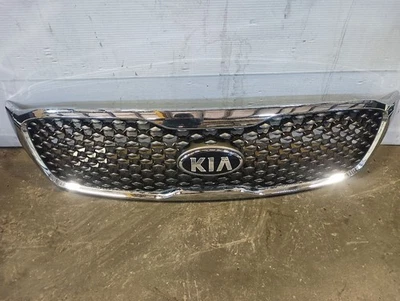 2016-2018 Kia SORENTO Chrome Grey Front Center Middle Grille 11777210 - Image 1 of 4