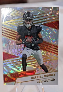 2025 Panini Revolution Darnell Mooney Fractal Parallel SP #’d to /99 - Picture 1 of 3