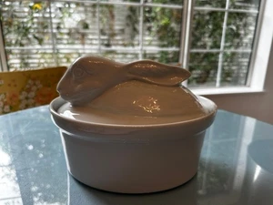 Apilco Hare Casserole Dish - Picture 1 of 9