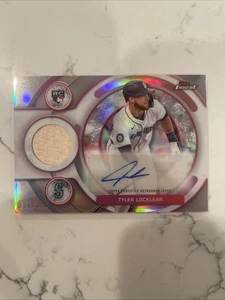 2025 Topps Finest Tyler Locklear Rookie Auto Relic /299 #RAJR-TL Bat RC Mariners - Picture 1 of 4
