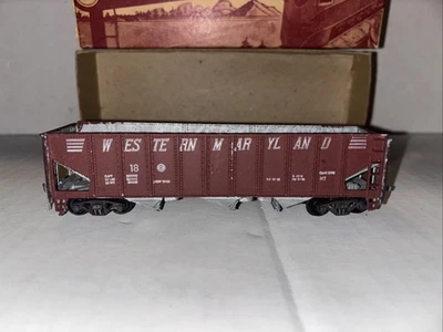 Roundhouse Western Maryland Diecast 40’ HO Hopper, Complete, MDC, Vintage - Image 1 of 4