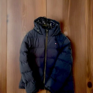 Tommy Hilfiger Herren gefütterte Jacke mit Kapuze dunkelblau Gr. 2XL (180 $) (neu mit Etikett) - Bild 1 von 3