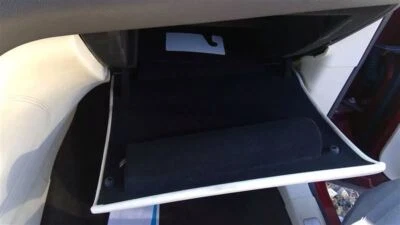 Caixa de luvas MKC 2016 358411 - Imagem 1 de 4