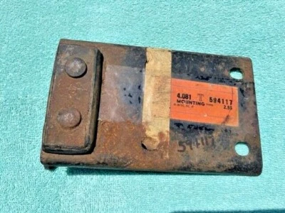 1937 - 1939 年雪佛兰雪佛兰 1/2 吨皮卡车 NOS 变速器支架 #594117 — 第 1/4 张图片