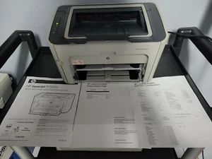 HP LaserJet P1505N Workgroup Laser Printer 107K Pages No Tray - Picture 1 of 6