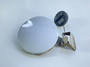 SUZUKI SX4 DIESEL KRAFTSTOFFEINFÜLLKLAPPE SCHRAUBENKAPPE ABDECKUNG IN SILBER 2006 - 2013 🙂 - Bild 1 von 12